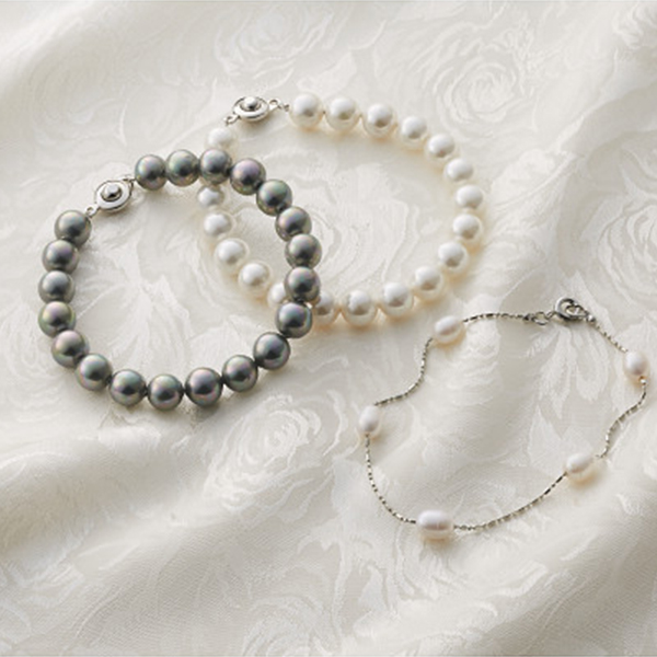ヴィクトリアンローズ　貝パールブレスレット２色セット　ホワイト・グレー