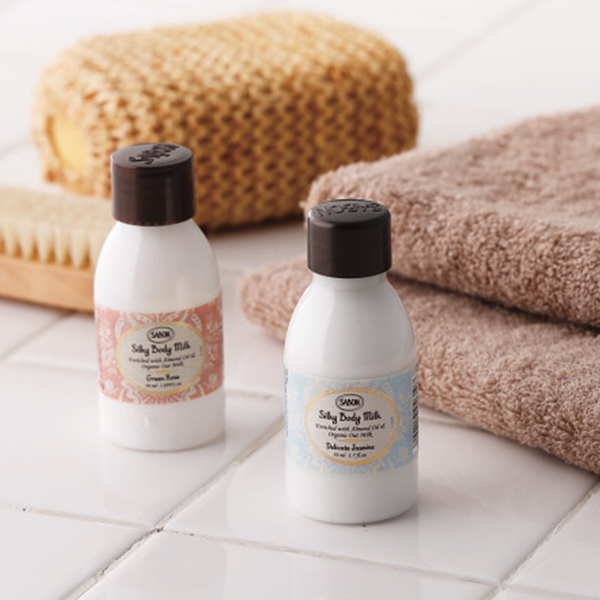 ＳＡＢＯＮ　シルキーボディミルク５０ｍｌ＆オーガニックタオル　デリケート・ジャスミン
