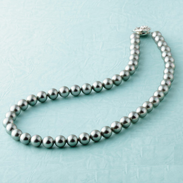 ヴィクトリアンローズ　貝パールネックレス　グレー