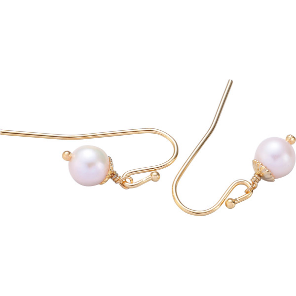 パールチャームピアス