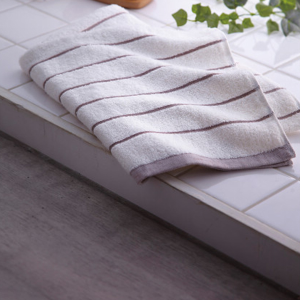 ナチュラルフェイス　ボーダーバスタオル　ベージュ