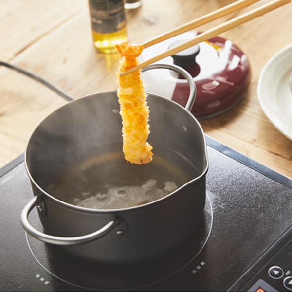 フタ付き揚げもの鍋（１６ｃｍ）