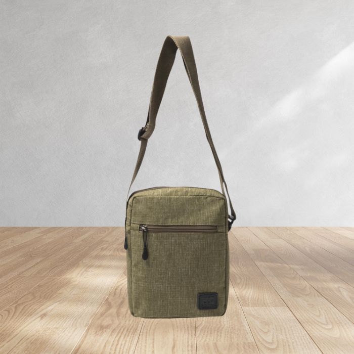 アッシュエル　メンズショルダーバッグ　カーキ