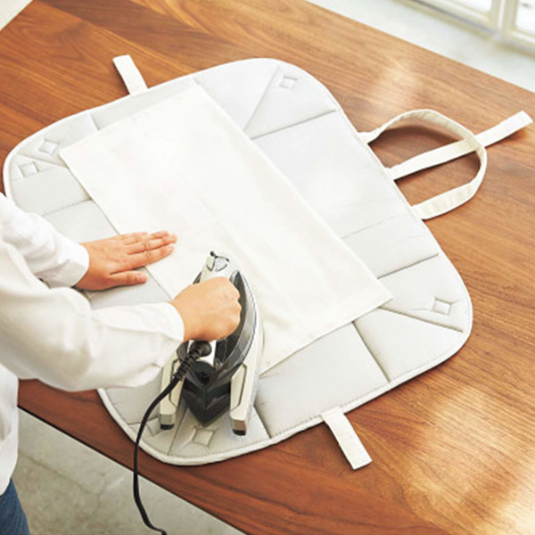 アイロン収納マット　　ホワイト