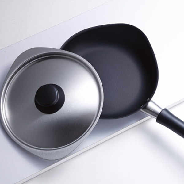 柳宗理　マグマプレートフライパン（１８ｃｍ）蓋付