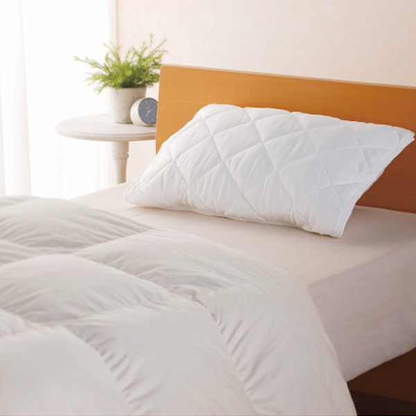 マイクロファイバー枕（枕パッド付き）