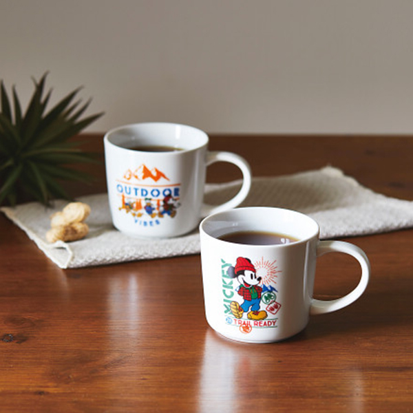 ディズニー　ペアマグカップ
