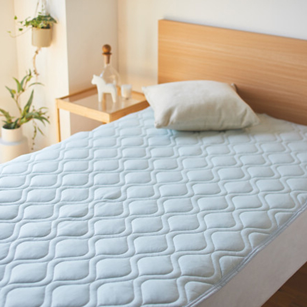 グランフランセヌーベル　クール接触冷感敷パット　ミント