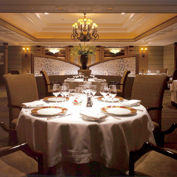 帝国ホテル東京　レ　セゾン　ディナーカスタマイズコース２名様