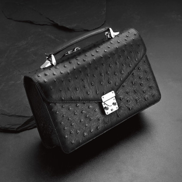 オーストリッチメンズバッグ　ブラック