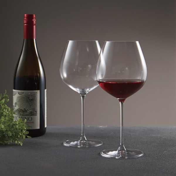 ＜リーデル・ヴェリタス＞オールドワールド・ピノ・ノワール