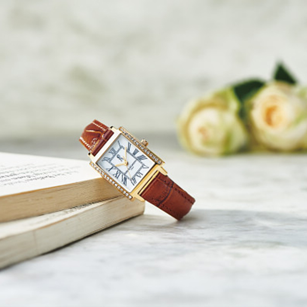 ロベルタ　レクタングル　レディース腕時計　ブラウン