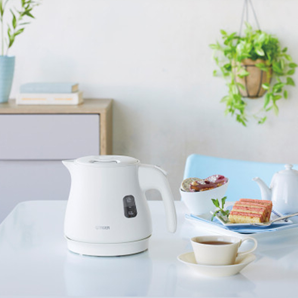 タイガー　電気ケトル（０．８ｌ）　ＷＭ（マットホワイト）