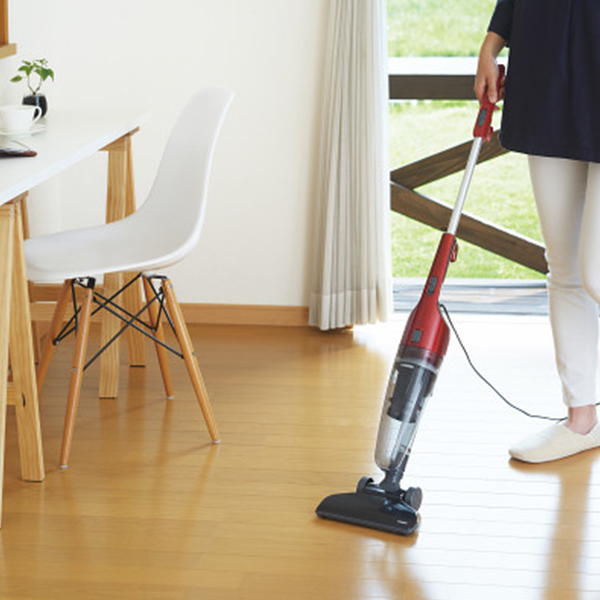 ツインバード　スティック型クリーナー（サイクロン式）