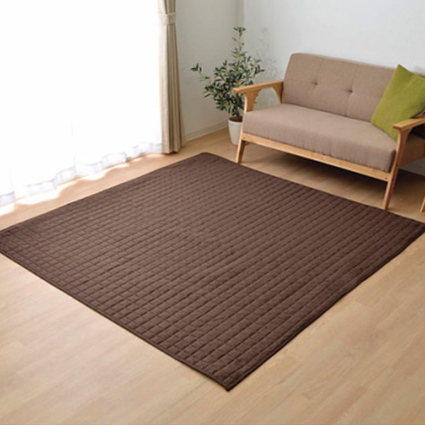 洗えるヘリンボーン調ラグ　ブラウン