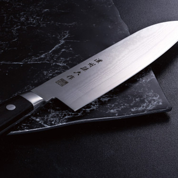 濃州孫六作　口金付ダマスカス三徳包丁