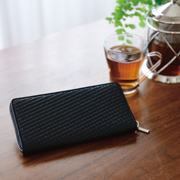 良品工房　日本製牛革型押ラウンド財布　　ブラック