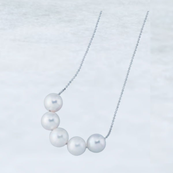 ヴァレンティノ・ルゥディ　本真珠ペンダント