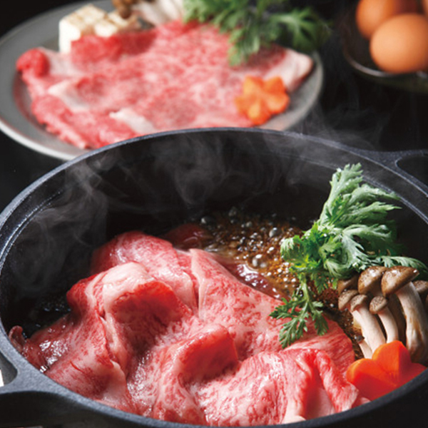 東北産黒毛和牛焼肉・すき焼きセット（計８５０ｇ）