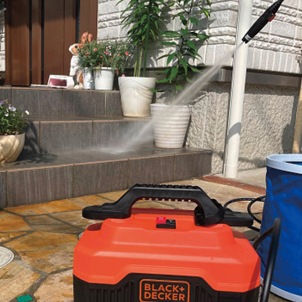 コンパクト高圧洗浄機　オレンジ＆ブラック