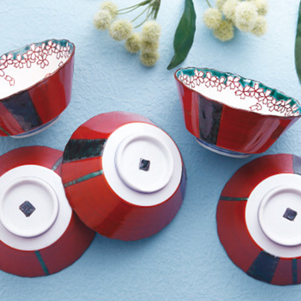 九谷焼　３．５号小鉢揃　朱巻花小紋