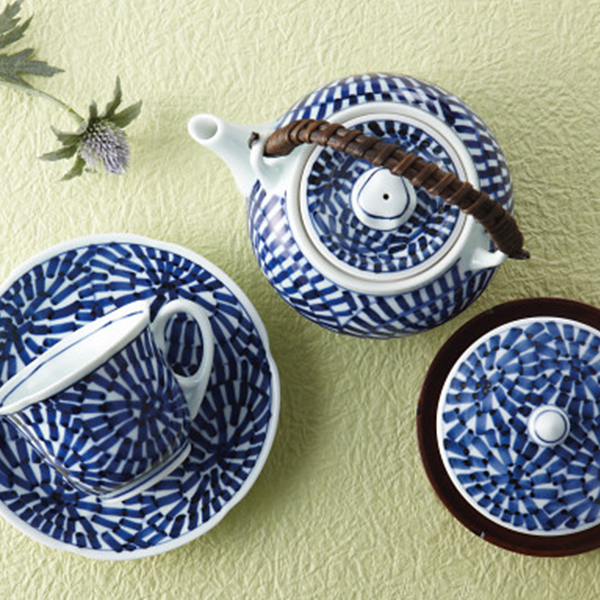 波佐見焼　蛸唐草絵　珈琲碗皿揃＆番茶器揃（茶托付）