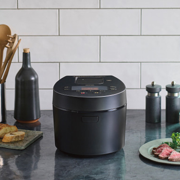 アイリスオーヤマ　ＩＨジャー炊飯器　３合