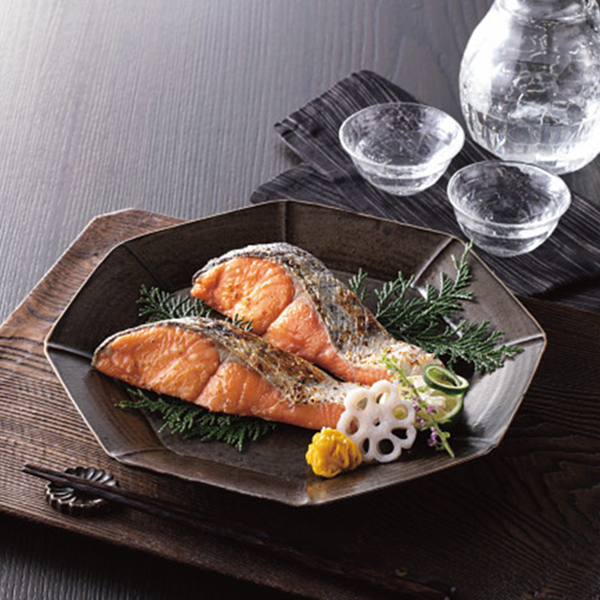 北海道産新巻鮭姿切身（半身）