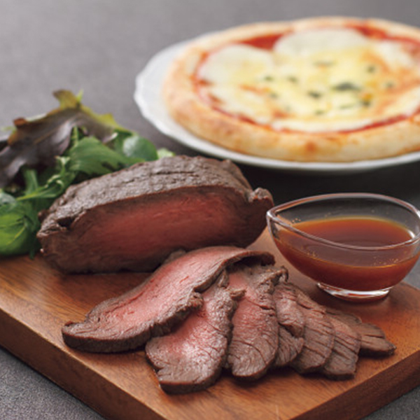 北海道ローストビーフとマルゲリータピザ