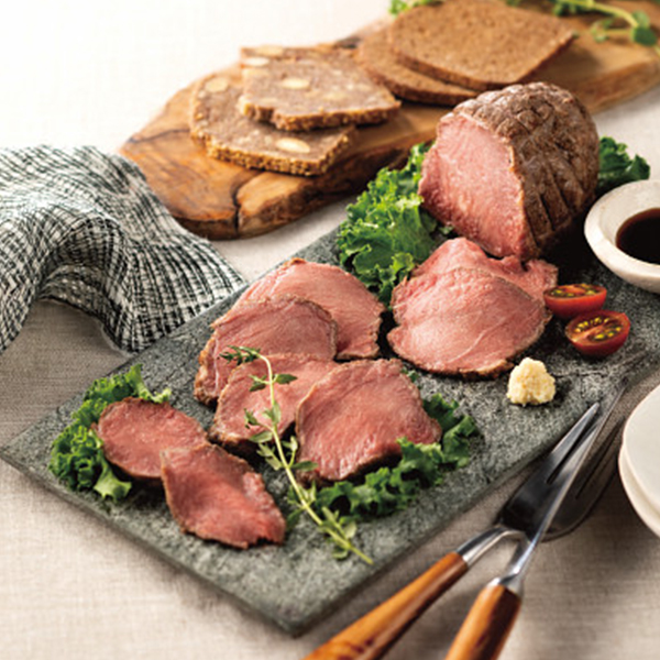 神戸肉バル　バルティロ　赤ワイン仕立てのローストビーフ