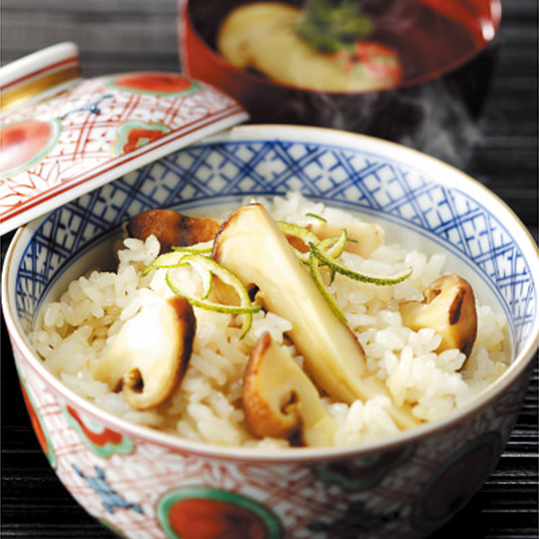 松茸　２７０ｇ（３～５本）