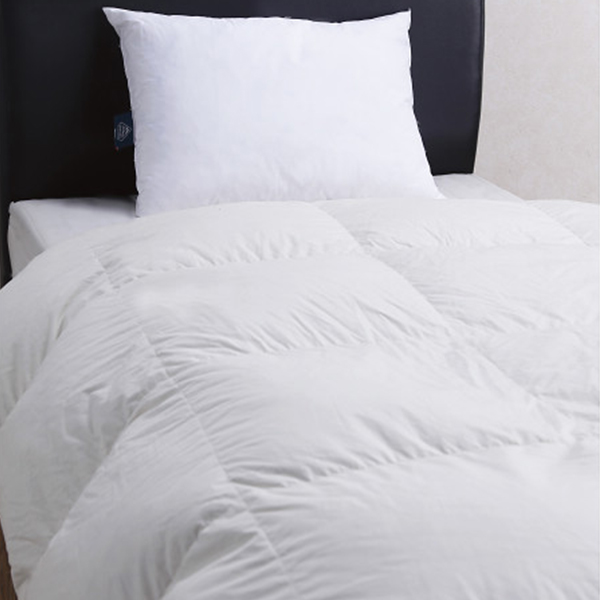 ピレネックス　羽根まくら　ＮＡＮＴＥＳ（収納袋付）