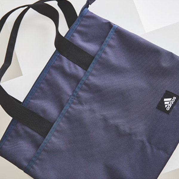 アディダス　トートバッグ　ネイビー