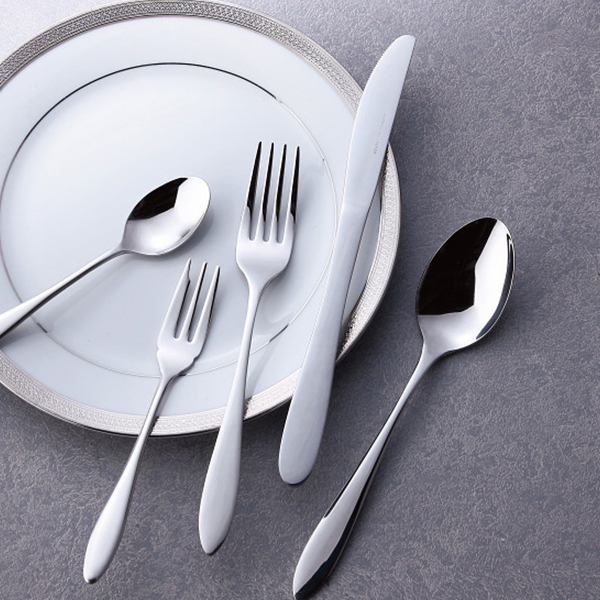 エッセ　カトラリー２０本セット
