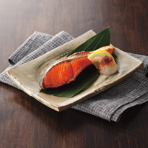 天然紅鮭　寒風燻し干し（８００ｇ）