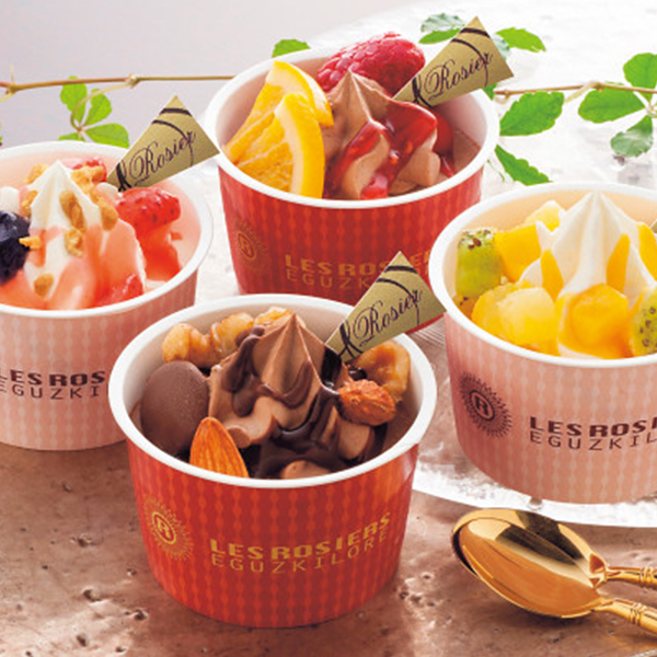 銀座京橋　レ　ロジェ　エギュスキロール　クリームパルフェ