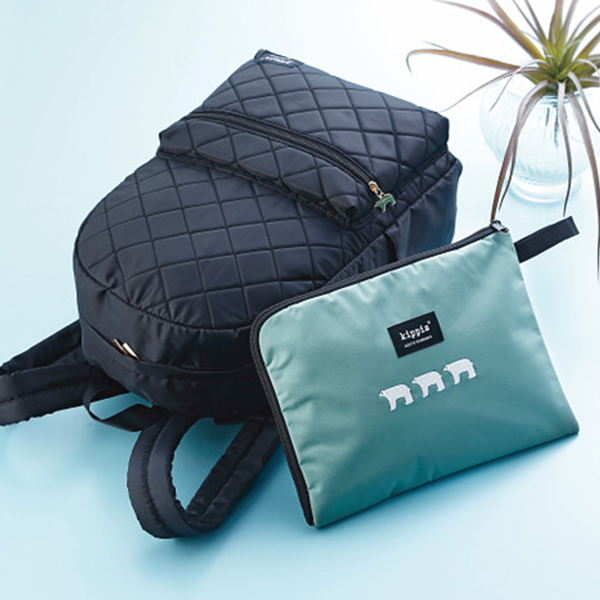 キッピス　リュック＋ソフトタブレットケースセット　リュック＝ブラック・ケース＝カーキグリー