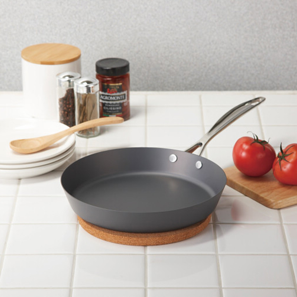 涅　窒化鉄フライパン（２４ｃｍ）