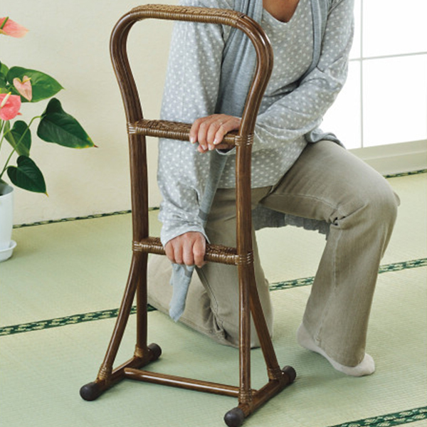 籐つかまり立ちステッキ
