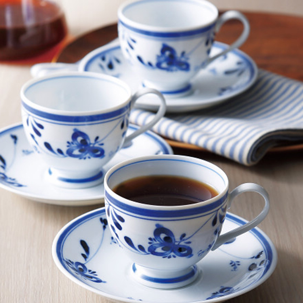 ブルーリーフ碗皿揃