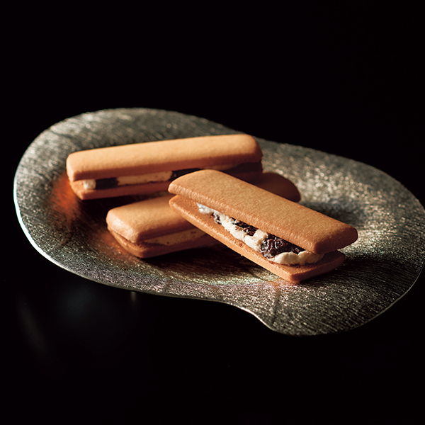 ホテルオークラ　レーズンサンド　５個