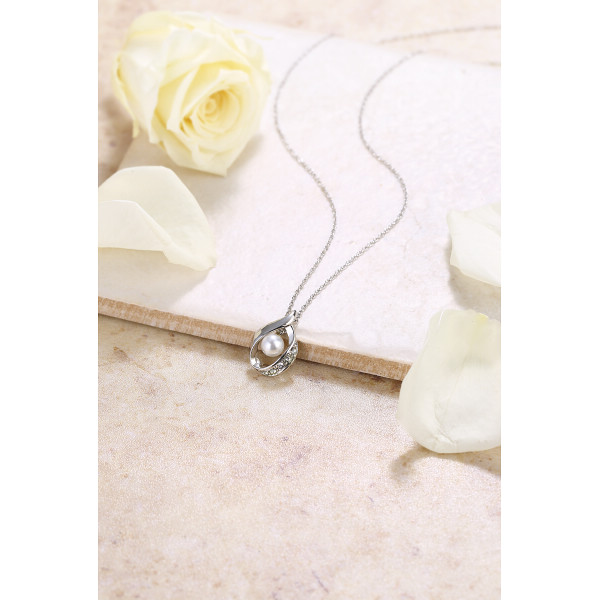 キャティフェラーリ　スウィングパールペンダント