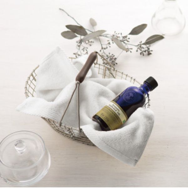 ニールズヤード　アロマティックマッサージオイル＆タオルセット