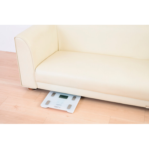 オムロン　体重体組成計カラダスキャン