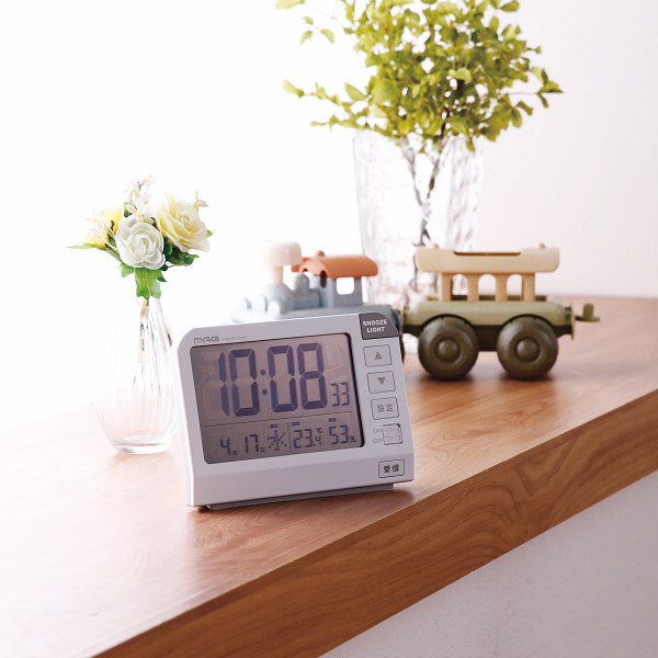 ＭＡＧ　電波時計ホーネット