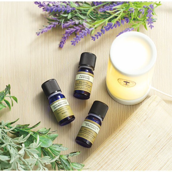 ニールズヤード　アロマボックス精油３種　フランキンセンス