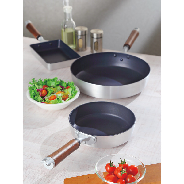 フーガ　アルミ３点セット