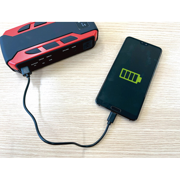 ＬＥＤ搭載ジャンプスターター