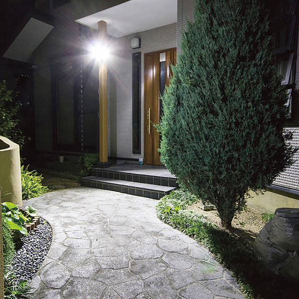 ７．５Ｗ×４灯スライド型ソーラーセンサーライト