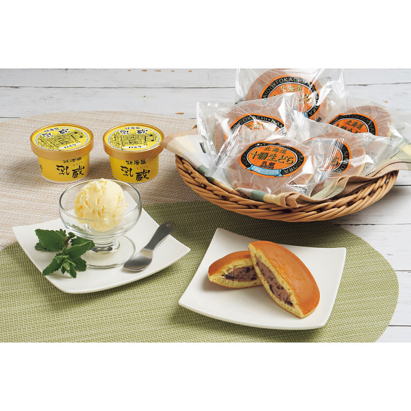 「乳蔵」北海道バニラアイス＆十勝生どら